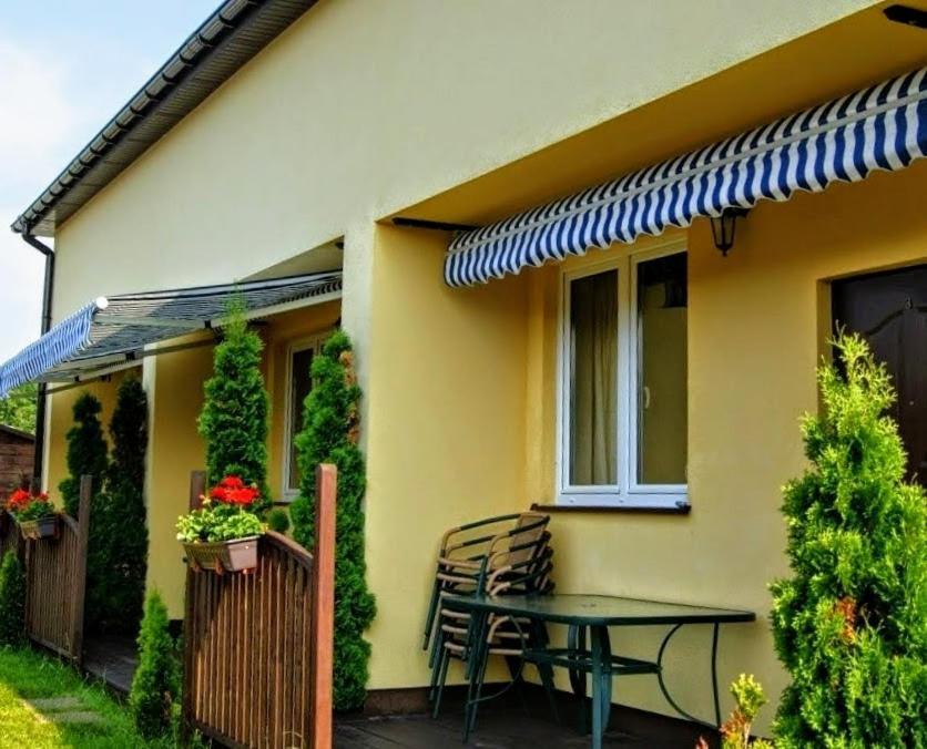 Domki Na Fali Sarbinowo Buitenkant foto